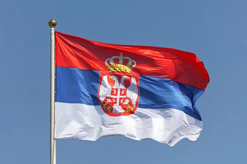 Incident u Hrvatskoj: Na nadvožnjaku kod Otočca zapaljena zastava Srbije