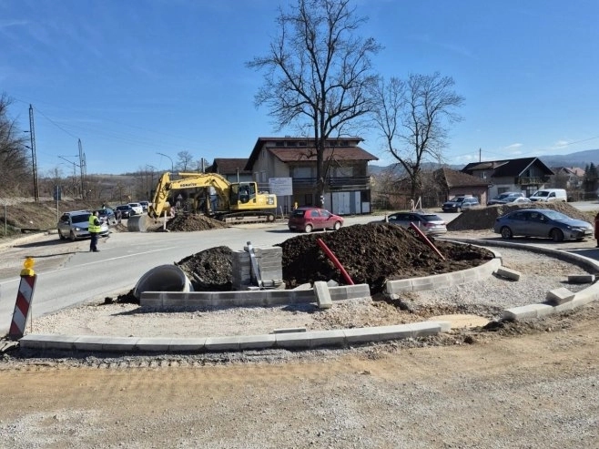 Intenzivirani radovi na izgradnji kružnog toka u Čelincu