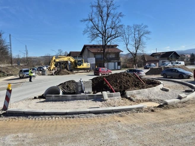 Intenzivirani radovi na izgradnji kružnog toka u Čelincu