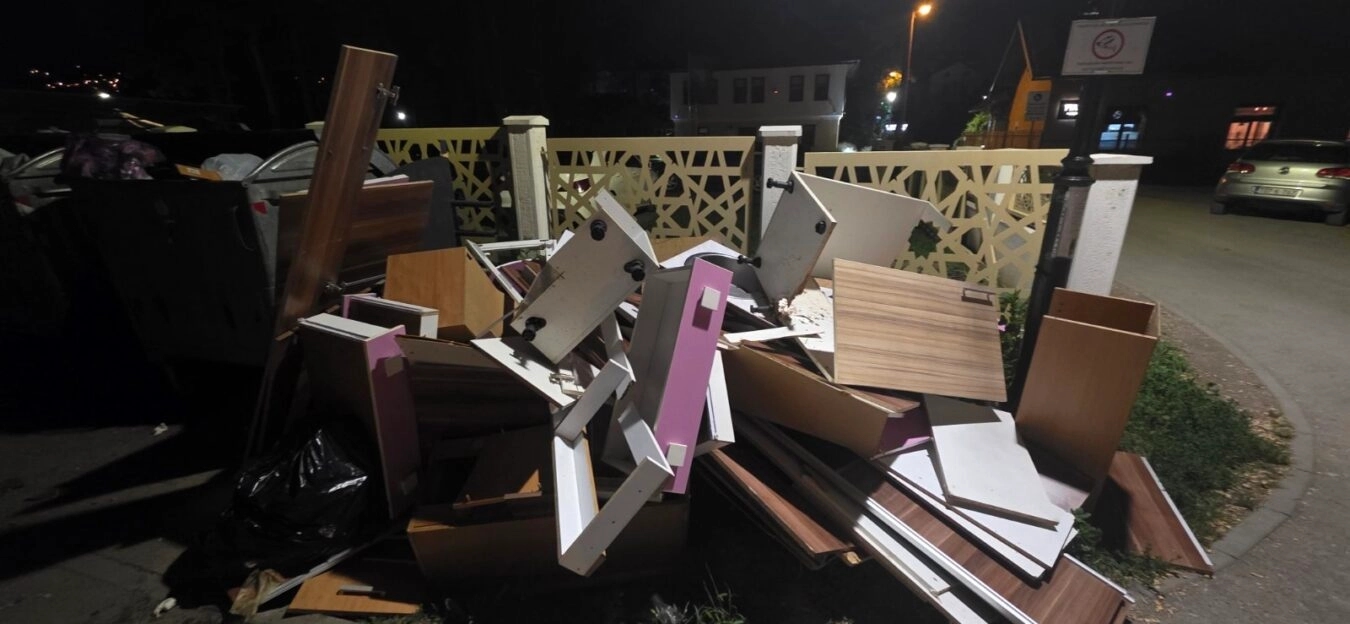 Kabasti otpad odložen u blizini plaže Abacija, počinilac snimljen nadzornom kamerom