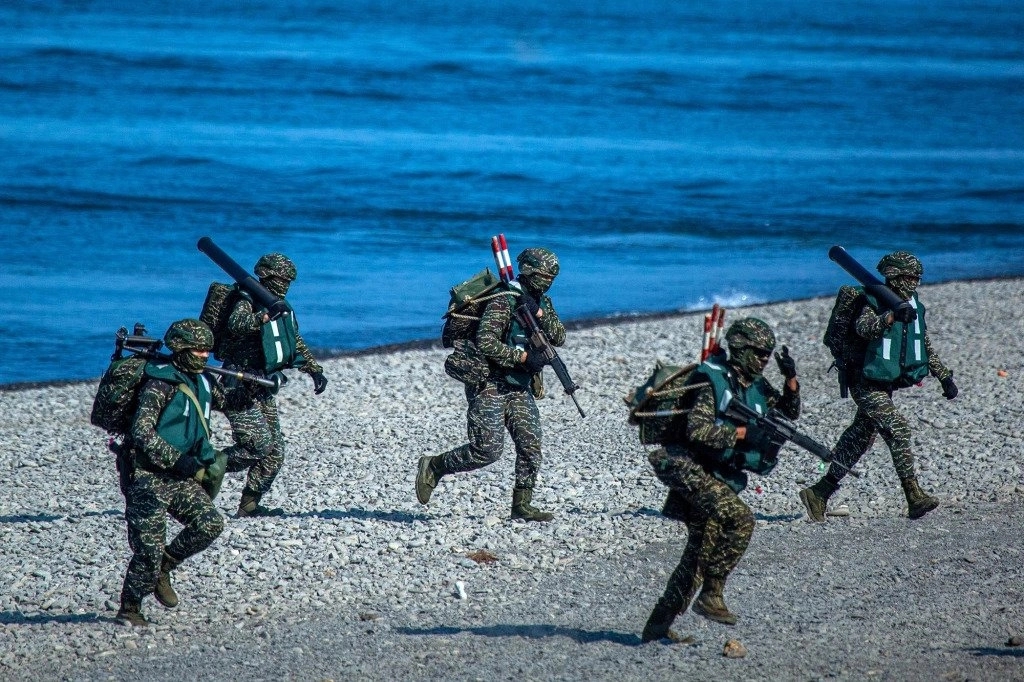 Kina počela velike vježbe oko Tajvana sa bojevom municijom