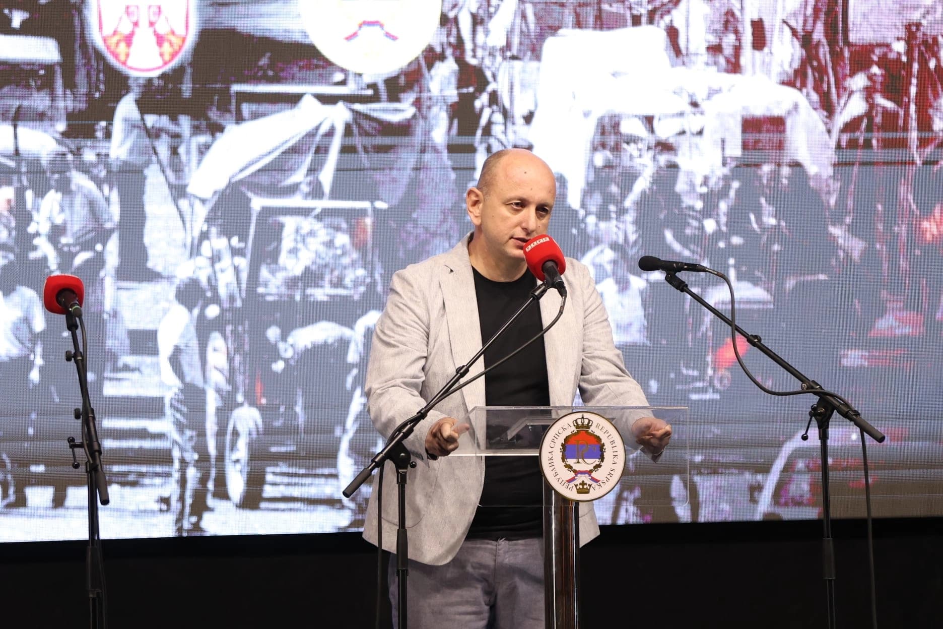 Knežević: Umjesto u Mrkonjić Gradu odnarođena Crna Gora sutra svoj barjak nosi u Zagreb