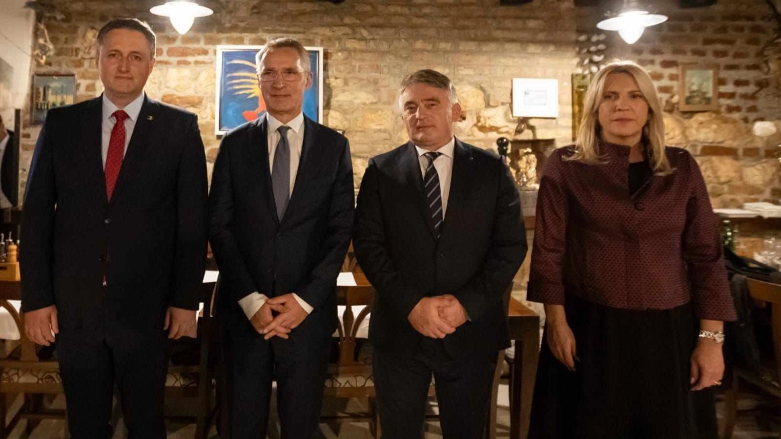 Ko je sve bio na večeri sa Stoltenbergom