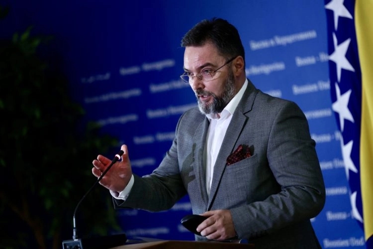 Košarac: Konaković prećutao da je politički produkt Bajdena i Šmita i da ne može biti saveznik u borbi na koju Rubio poziva