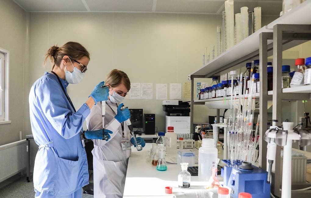 Kovid može da smanji koeficijent inteligencije i mozak učini starijim za čak 20 godina