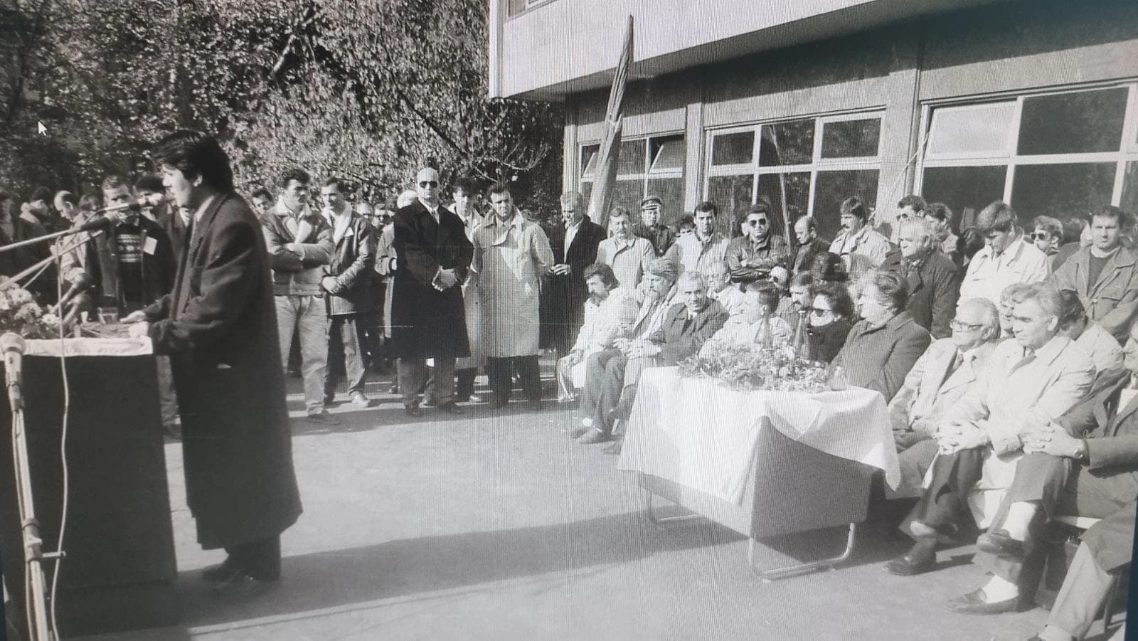 Kumovao Trgu Krajine: Da li je Stevandić politički dinosaurus ili čuvar političkog nasljeđa