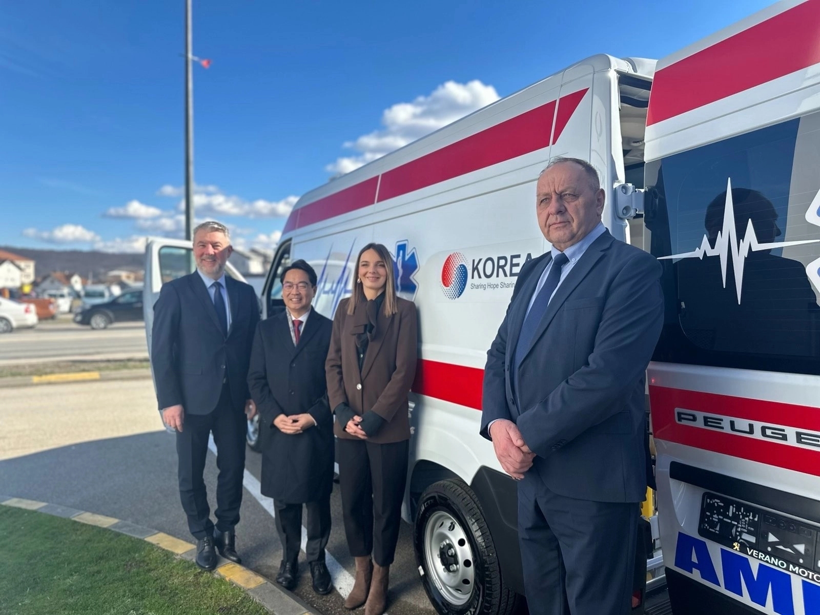 Mojić: Nova ambulantna vozila doprinose bržem i sigurnijem transportu pacijenata