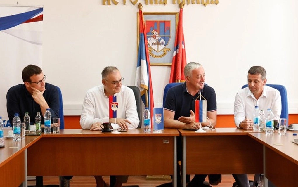 Miličević Vukanoviću: Ti nagovijesti da ćemo održati neku sjednicu, nešto da bude misteriozno