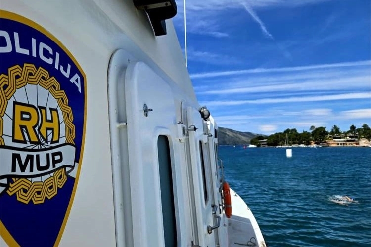 Nesreća kod Splita: Tri osobe poginule u sudaru katamarana i jedrilice