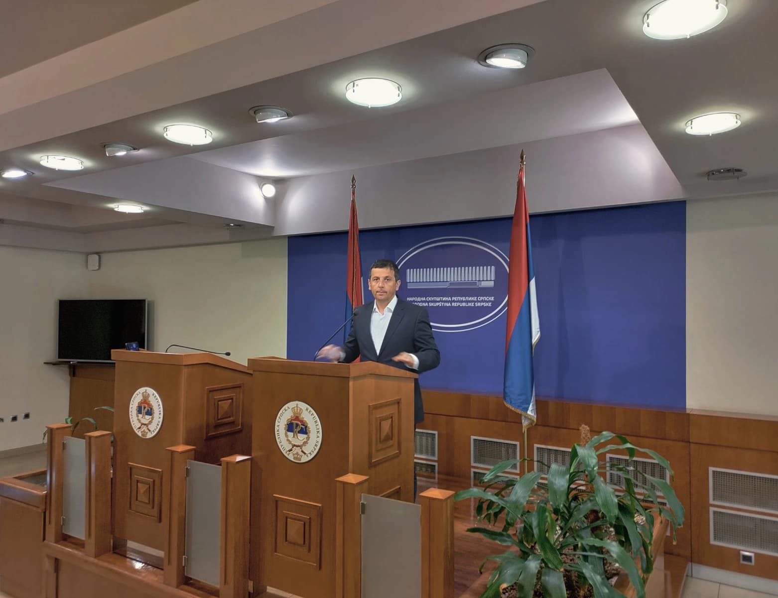 Obezbjeđenje udaljilo Vukanovića i Vučinića sa sjednice NS RS