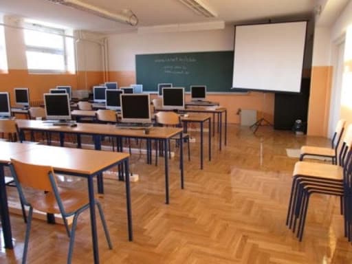 Obustavljena nastava u osnovnim i srednjim školama u Republici Srpskoj