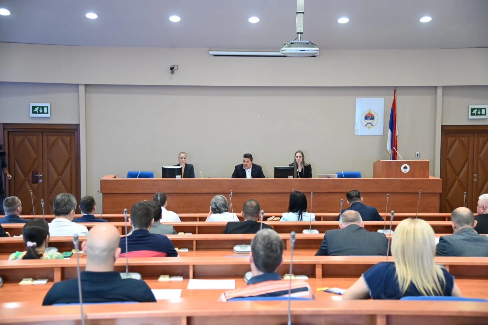 Održana javna rasprava o Nacrtu zakona o dopuni Zakona o upotrebi zastave, grba i himne