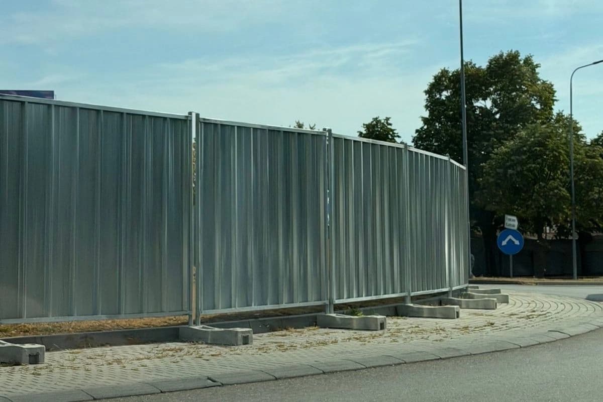 Ograđen kružni tok kod Lesnine: Prave spomenik knezu Lazaru, radovi vrijedni 1,7 miliona KM