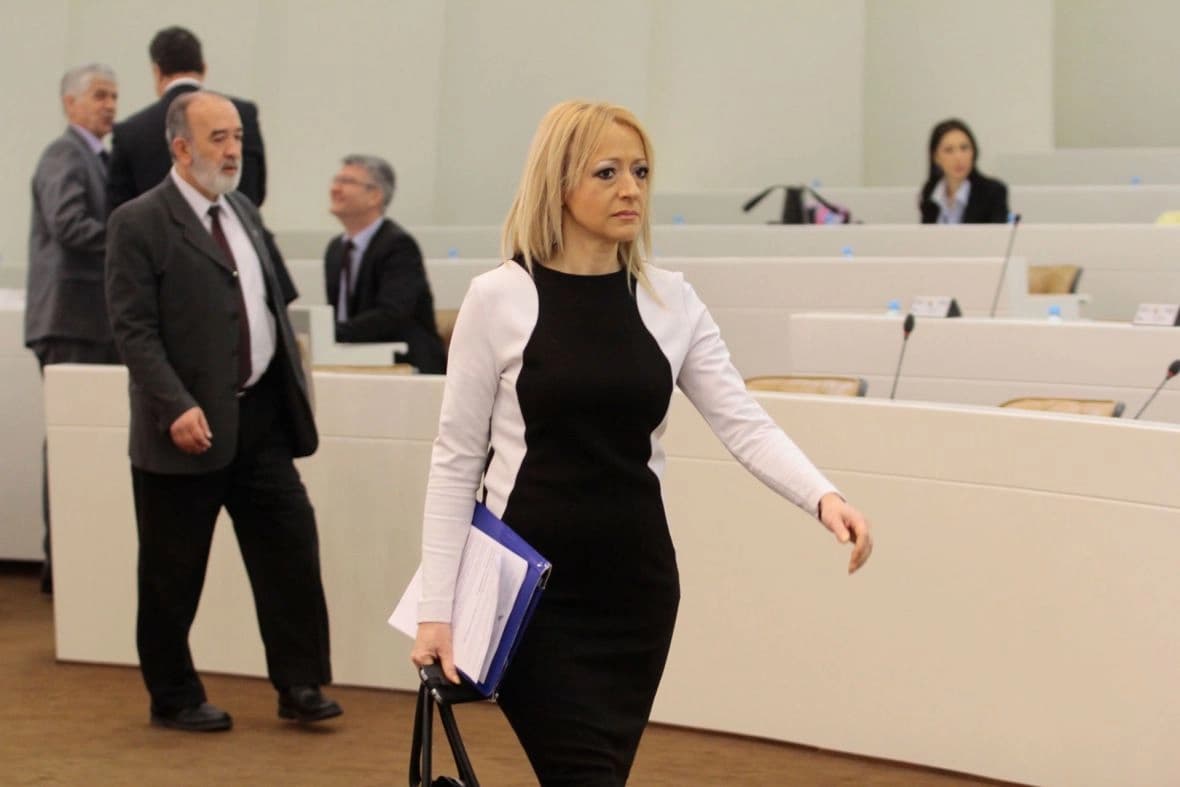 Pandurevićeva poziva Blanušu da dođe u Bijeljinu i posluša članstvo