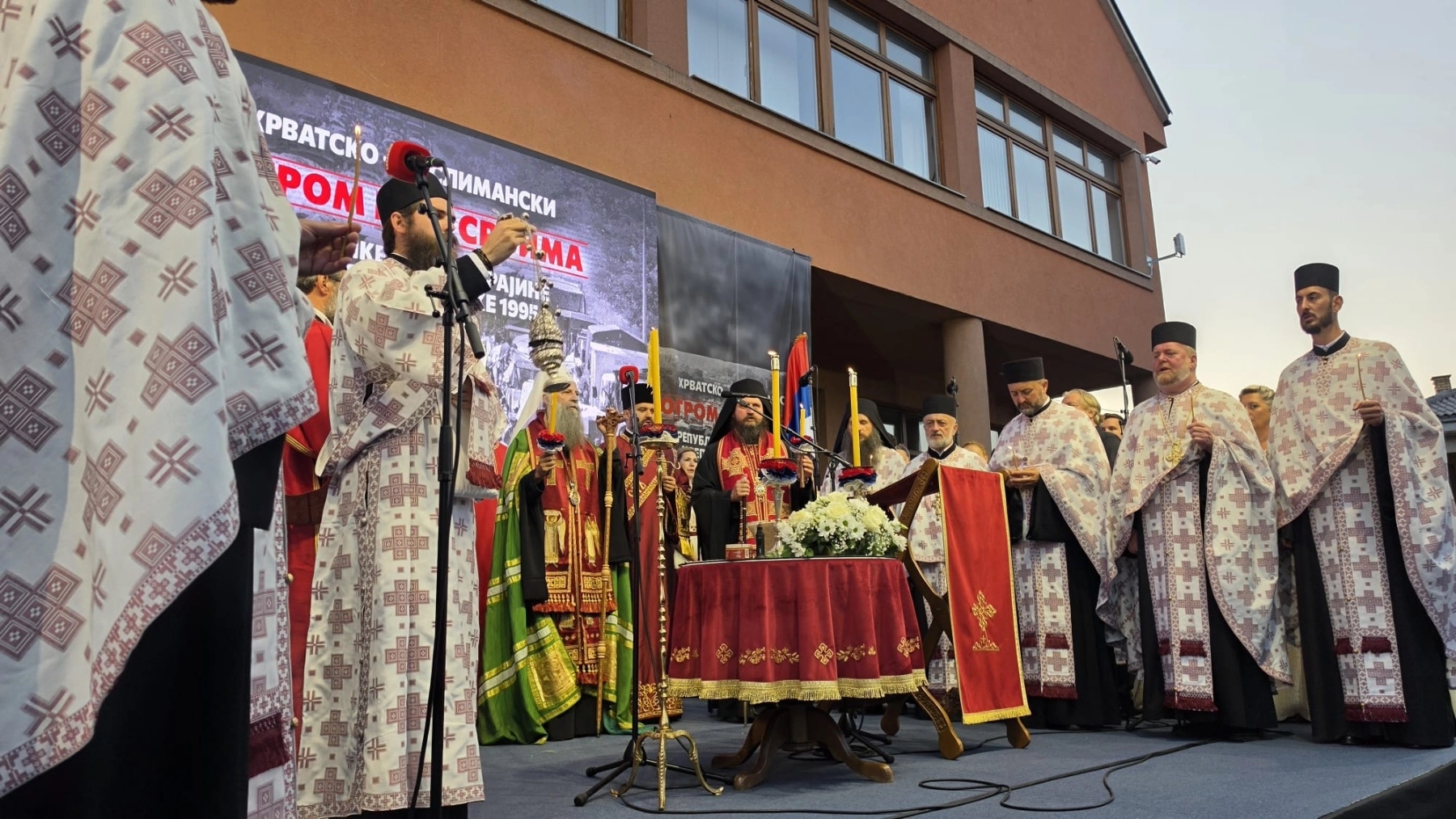 Patrijarh Porfirije: Istina uvijek ostaje istina, a naša obaveza da pred Bogom pamtimo naše mučenike
