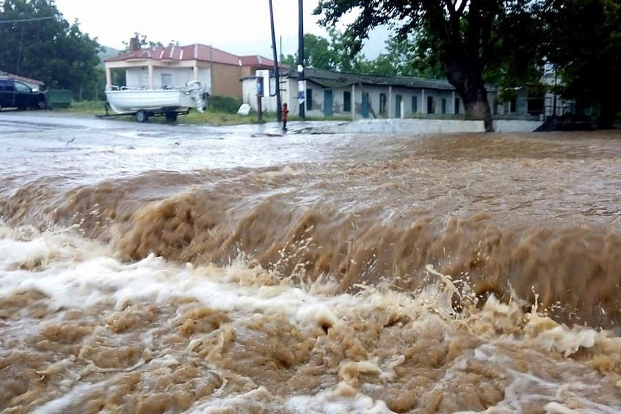 Poplave na istoku Kine, evakuisano oko 14.000 ljudi