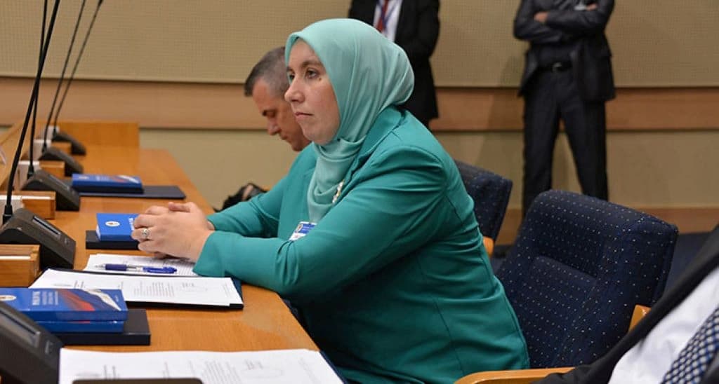 “Poštovaćemo svjetovne, a ne vjerske zakone“ Begija Smajić tražila skupštinsku pauzu zbog džume, Šulić joj ovako odgovorio