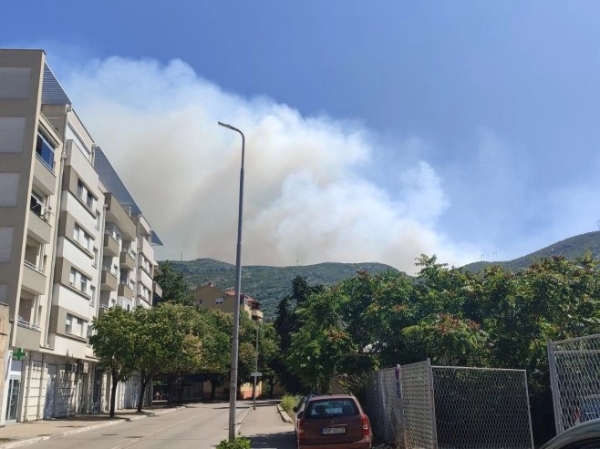 Požar kod Trebinja prijeti da se spusti niz obronke prema gradskim naseljima