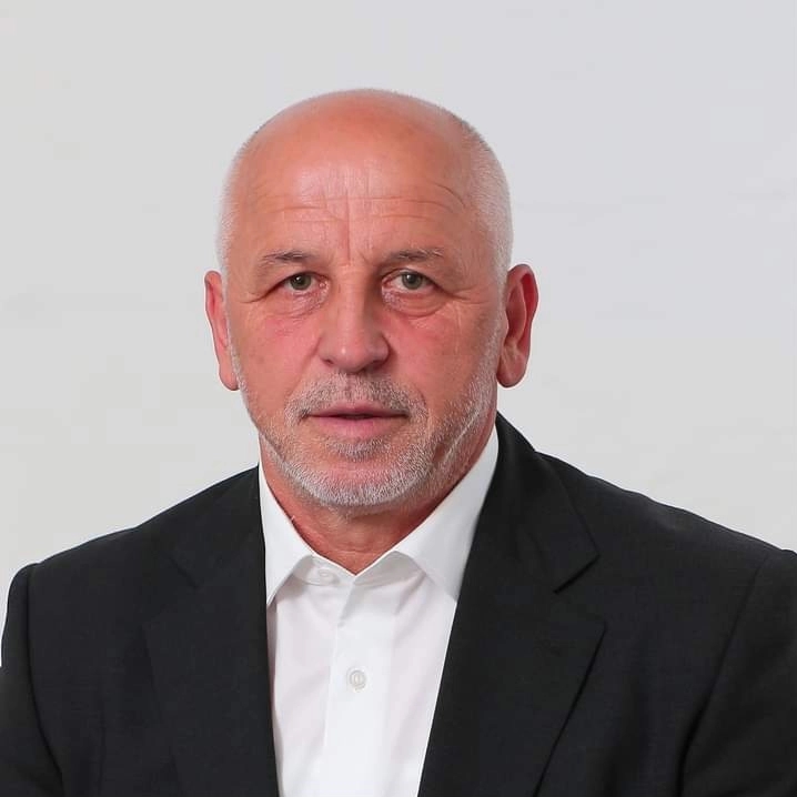 Priča o uspješnim ljudima, a ne o socijalnim slučajevima; Jovan Radovanović predsjednik Udruženja porodica sa četvoro i više djece “Četiri plus”