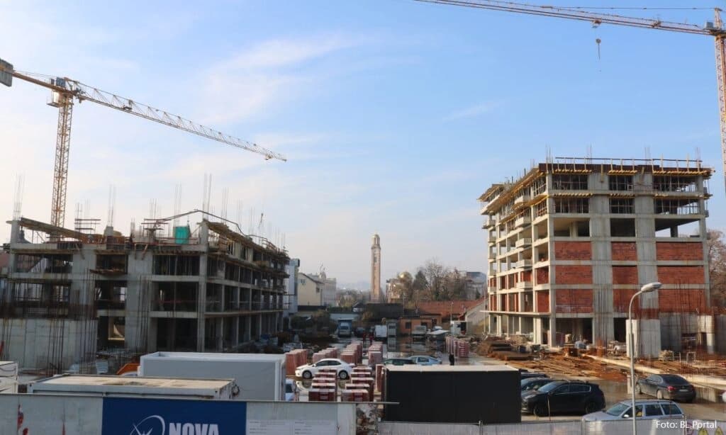 „Rupa“ u centru Banjaluke došla do sedmog sprata: Da li je zaboravljen Regulacioni plan?