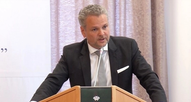 Satler: Odluka Savjeta ministara BiH je šamar onima koji sahranjuju svoje voljene