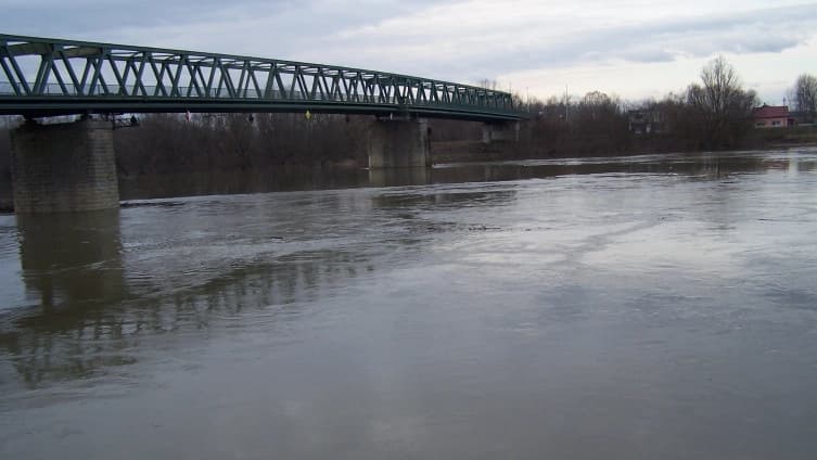 Sava u Gradišci nastavlja rasti