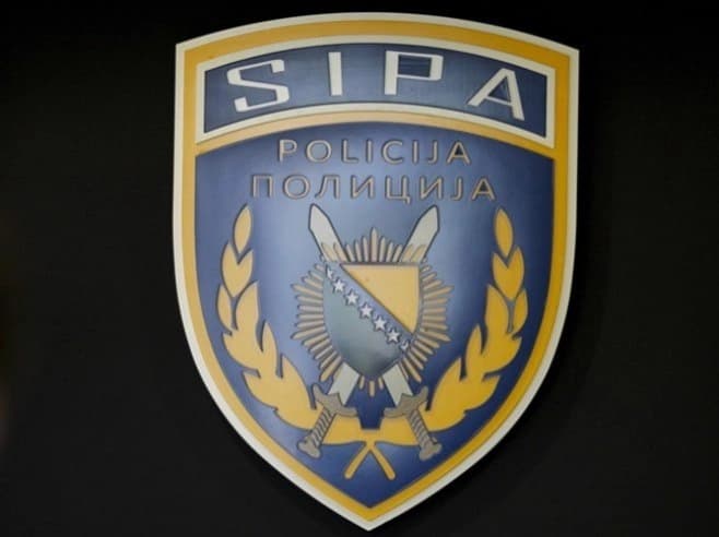 SIPA u akciji “Kanon” uhapsila službenika UIO BiH