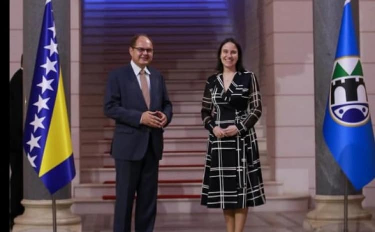 Šmit preuzeo mandat: Aktivnosti započeo sastankom sa Benjaminom Karić