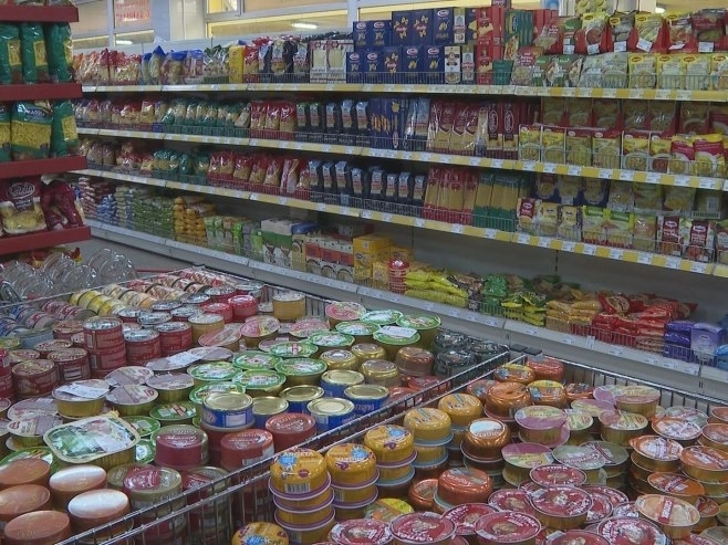 Sokovi prolaze kontrole, ali stručnjaci upozoravaju: Djeca svakodnevno unose koktel aditiva