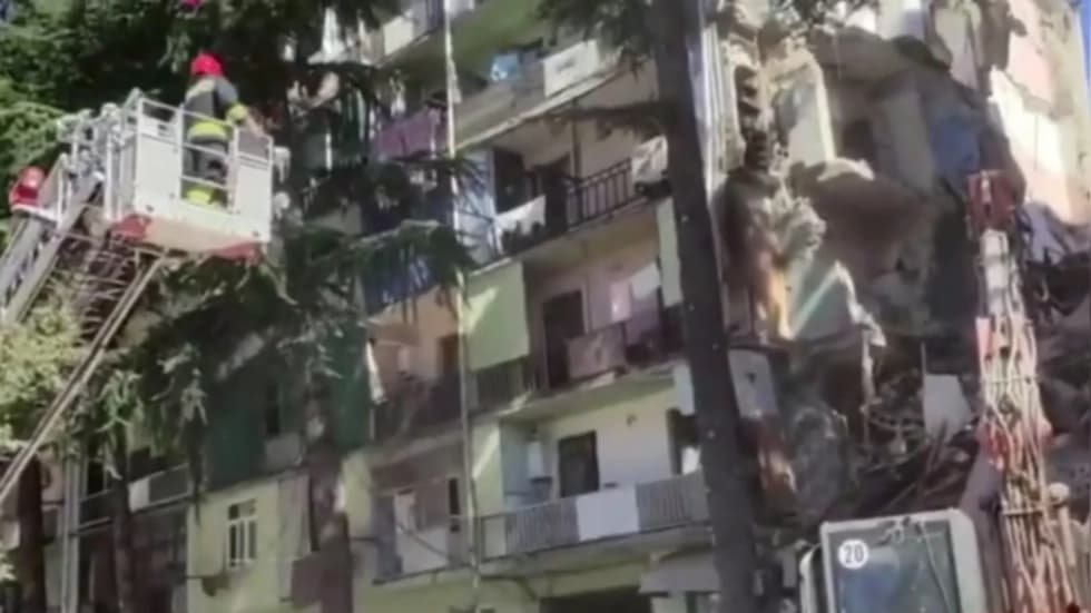 Srušila se stambena zgrada u Batumiju, ima poginulih