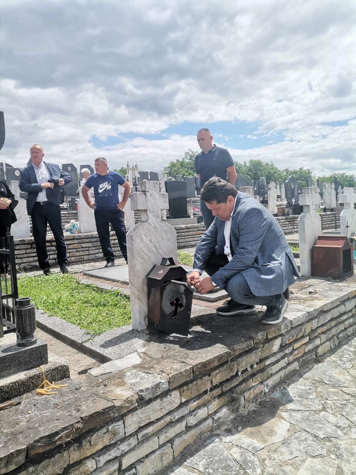 Stevandić: Fotografije pokazivale da su tu ubijene i po tri generacije