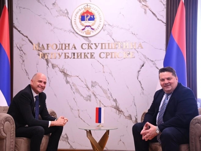 Stevandić sa Pošom: Nastavljamo političke i parlamentarne veze