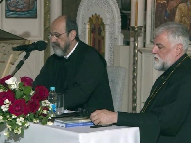 U Trebinju promovisana knjiga “Јedni drugima potrebni” mitropolita Grigorija