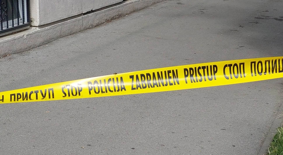 Udes u Banjaluci: Auto završio u kanalu