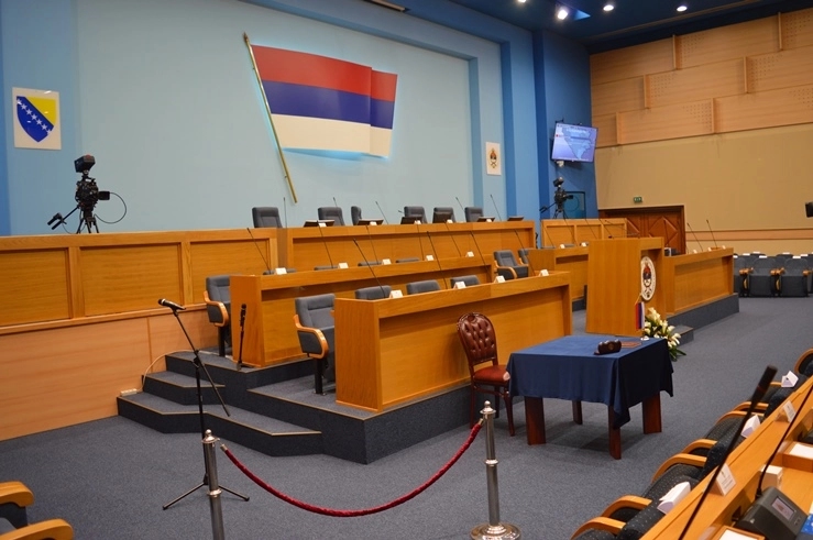 Uskoro Zakon o obaveznom zdravstvenom osiguranju – trudnicama na bolovanju puna plata