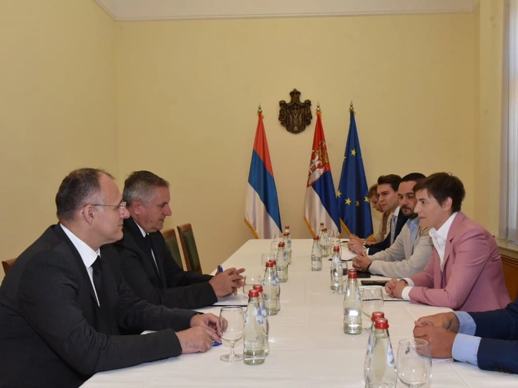 Višković i Brnabić: Međusobna podrška snabdijevanju proizvodima bitnim za građanstvo