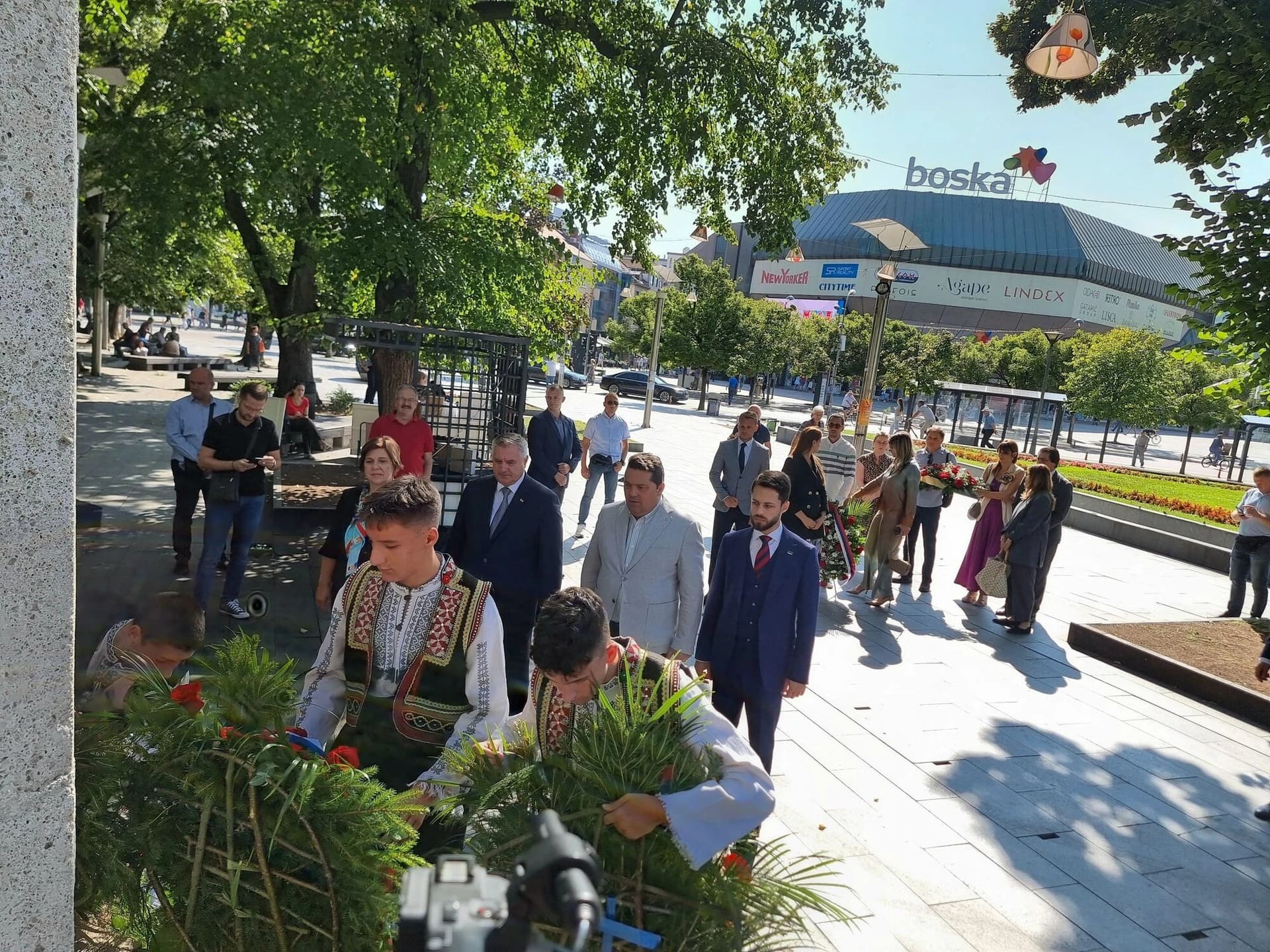 Višković i Stevandić položili vijence na spomenik Petru Kočiću