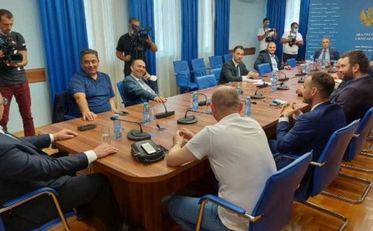 Vladajuće partije u Crnoj Gori predložile da umjesto ekspertne vlade bude izabrana stranačka