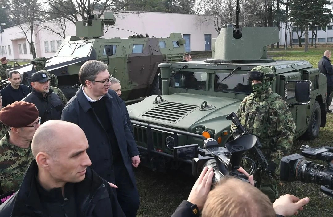 Vučić: “Možda i najbolje protivoklopno oružje”; “Nekada smo imali 1.000, danas – 25.000”