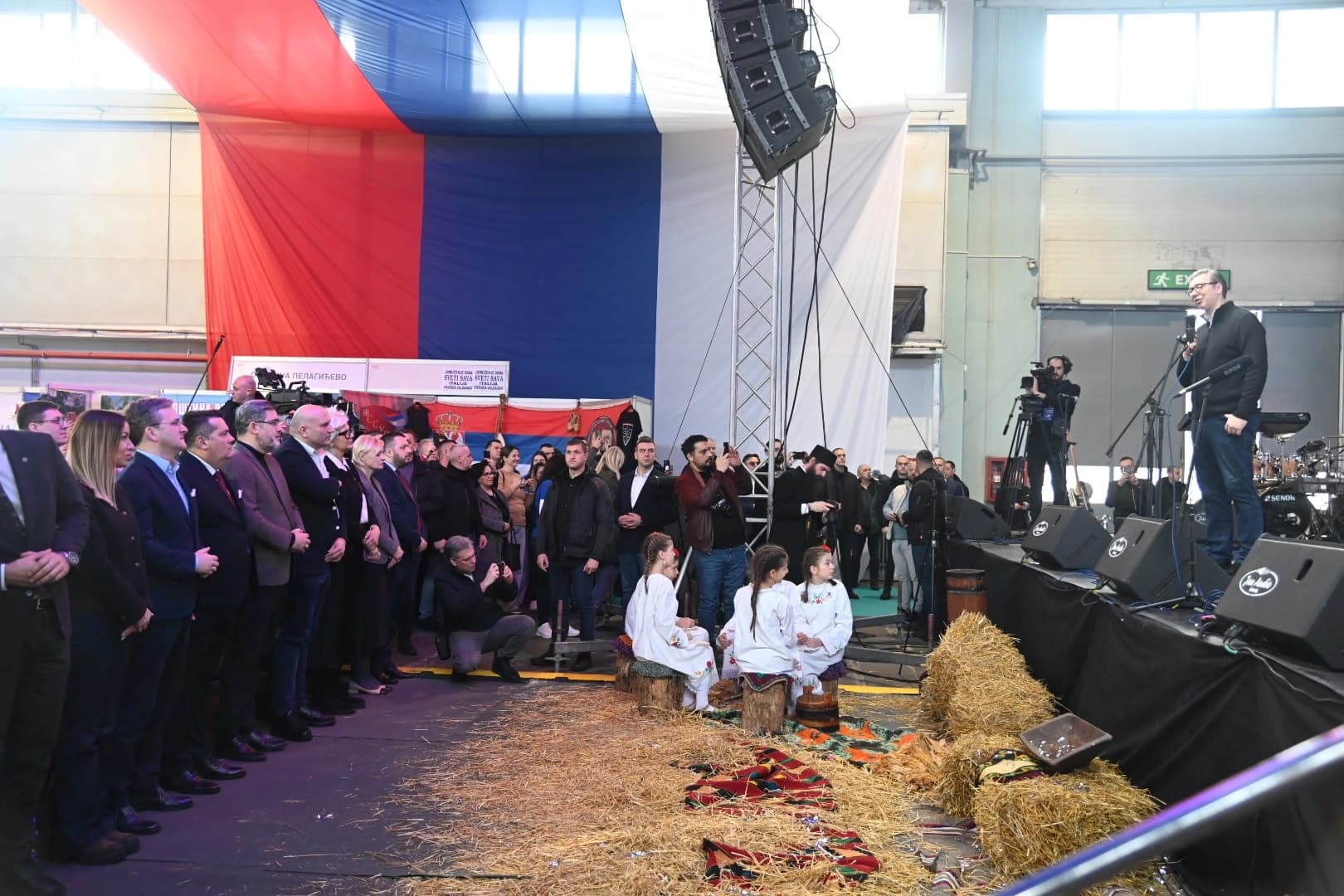 Vučić otvorio Sajam zavičaja: Poručio Krajišnicima da je Srbija njihova porodica