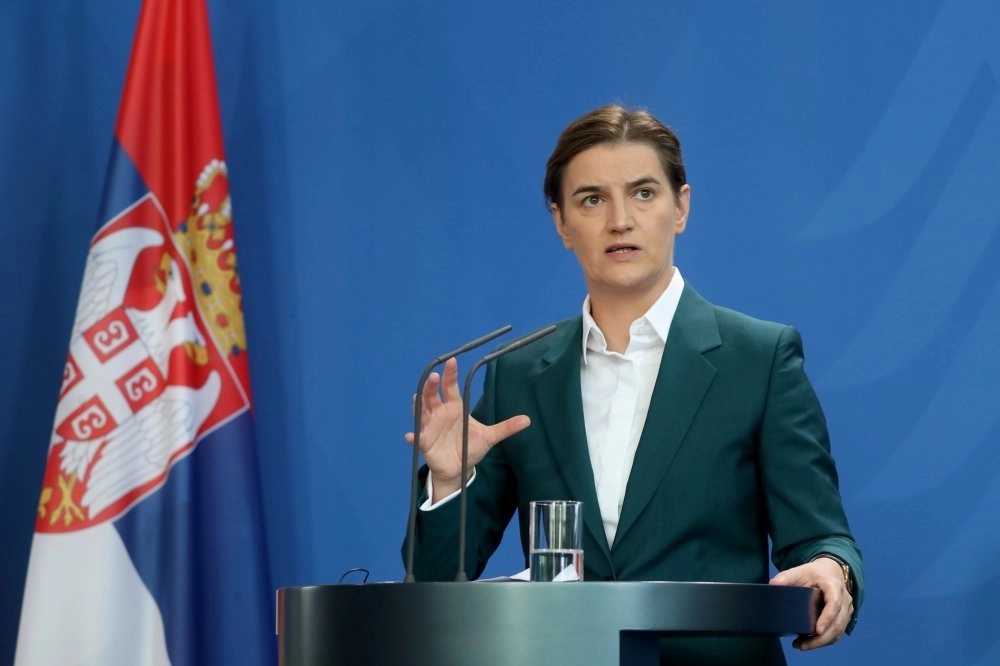 Vučić predao dužnost predsjednika Srbije Ani Brnabić