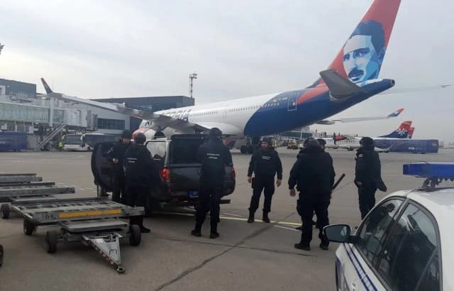 Vučić tvrdi da strane službe stoje iza dojave o bombama na letu Beograd – Moskva