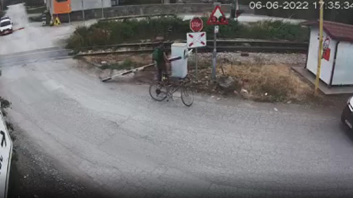 Biciklista polomio rampu na prelazu “Vrbanja” u Banjaluci