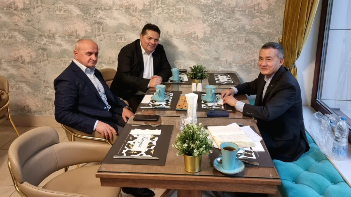 Nenad Stevandić i Petar Đokić u Banjaluci se sastali sa ambasadorom Narodne Republike Kine