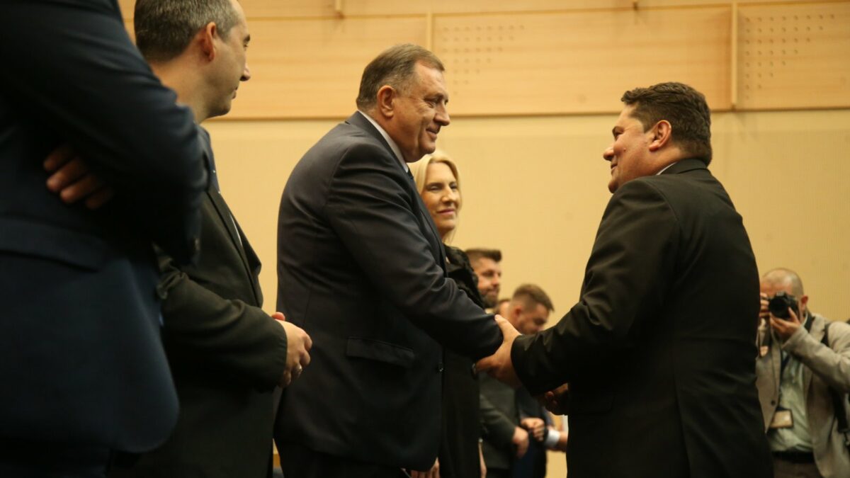 Dodik položio zakletvu u Parlamentu Srpske