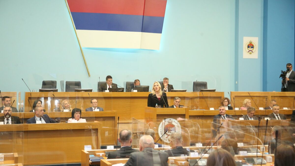 Željka Cvijanović položila zakletvu u Narodnoj skupštini Srpske