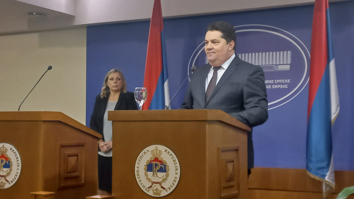 Stevandić: Republika Srpska treba sama da izdaje sertifikate