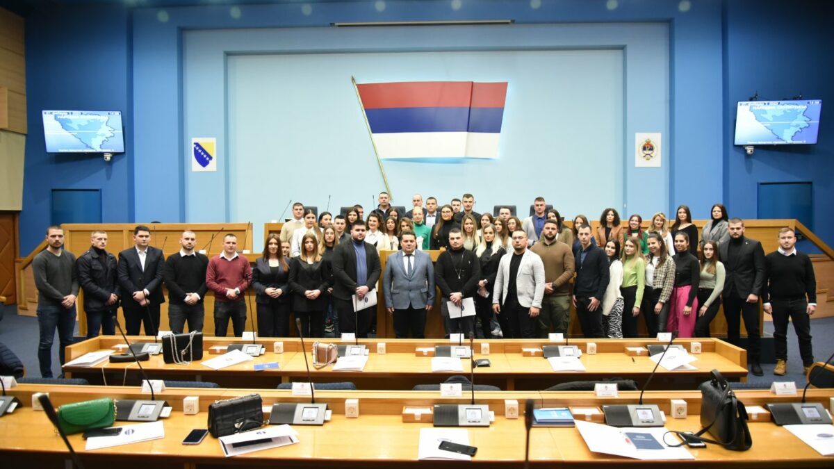Predsjednik Narodne skupštine ugostio studente Pravnog fakulteta iz Kosovske Mitrovice i Banjaluke