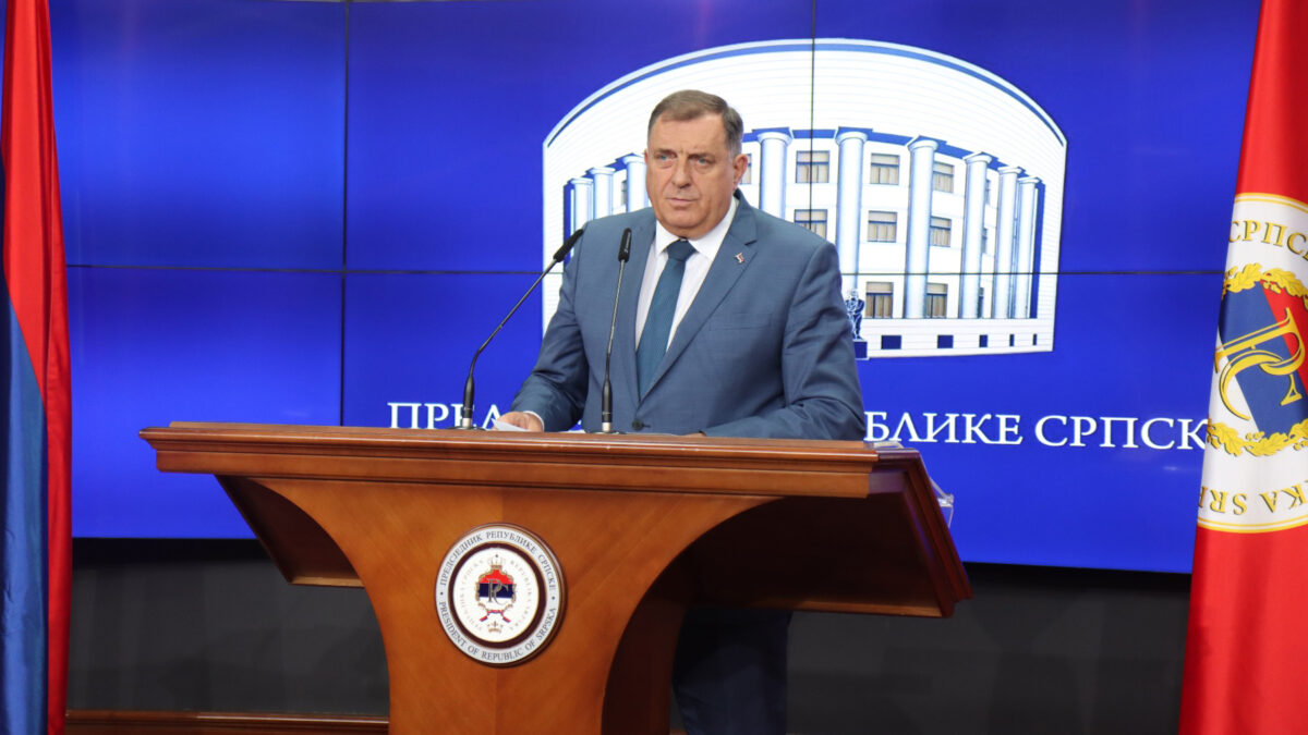 Dodik: Razgovorima u Mostaru mogu biti nezadovoljni samo turista Šmit i svjetski putnici