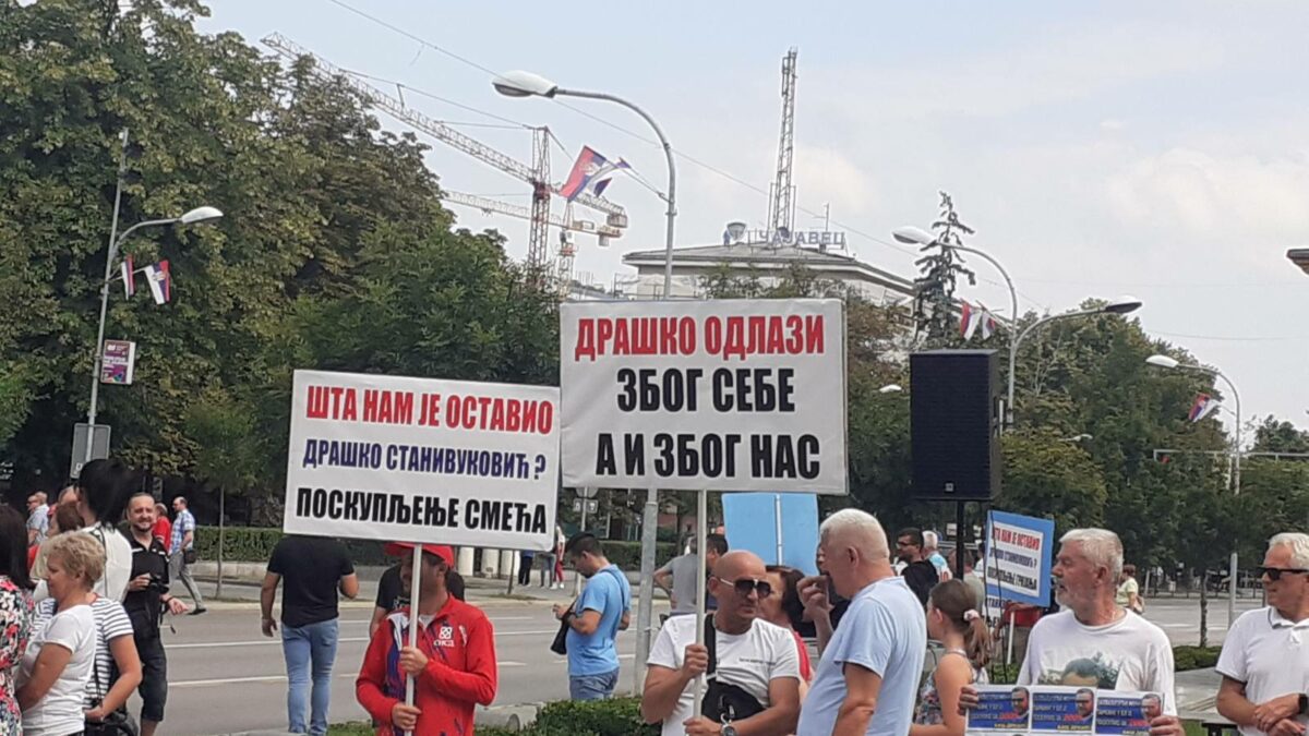 Protest u Banjaluci: Stanivuković do petka da povuče odluku o poskupljenju parkinga